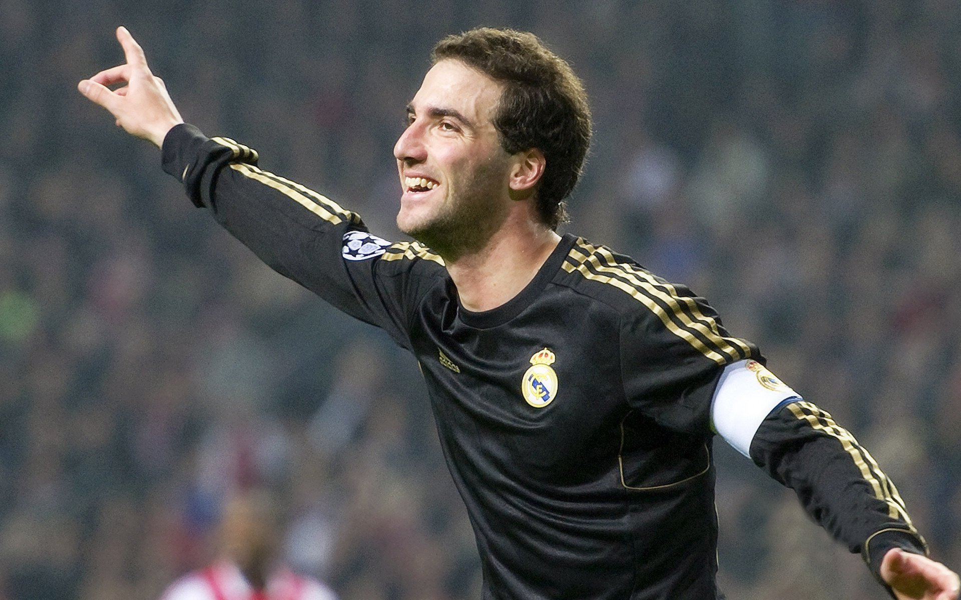 穆里尼奥四连败，本菲卡欧冠小组赛不胜，出线希望渺茫，穆里尼奥带队欧冠冠军